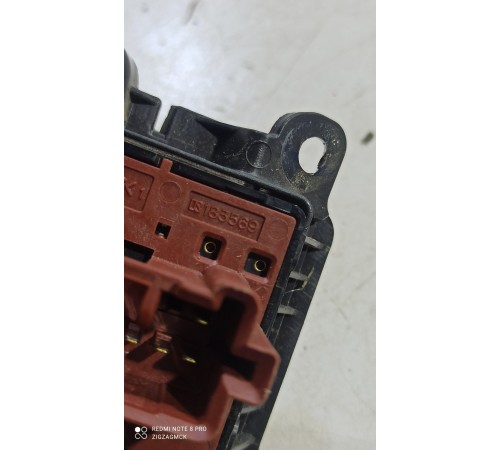 Джойстик управления регулировкой зеркал