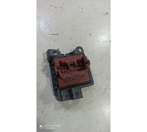 Джойстик управления регулировкой зеркал