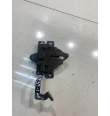 Замок капота