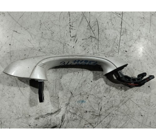 Ручка двери (задняя левая внешняя)