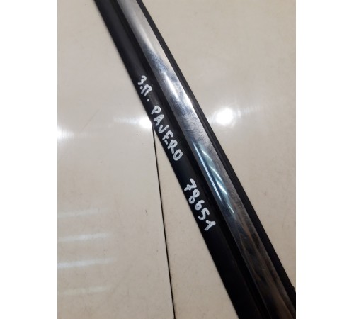 Уплотнитель стекла (задний, правый, внешний)