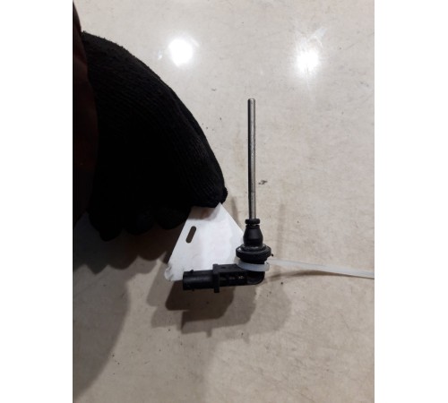 Датчик температуры охлаждающей жидкости в термостате