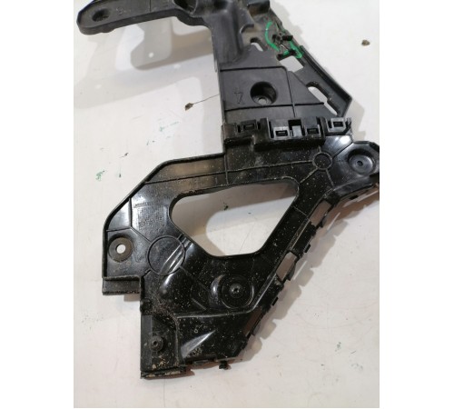 Кронштейн заднего бампера левый