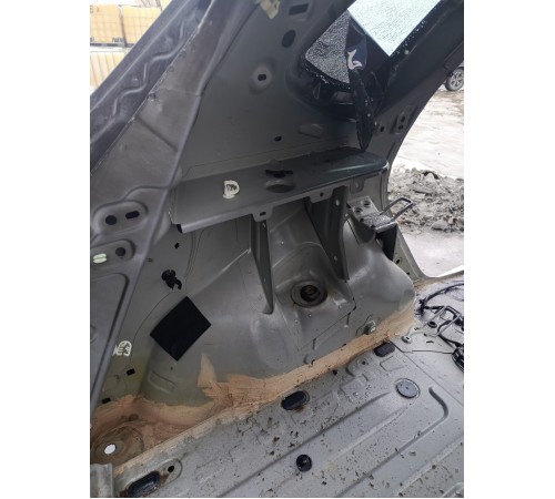 Крыло заднее левое