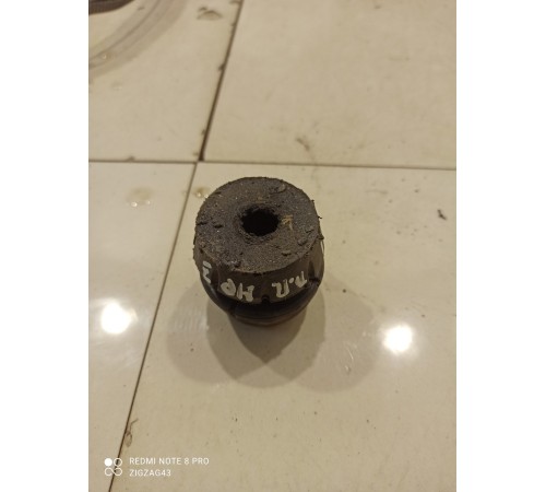 Отбойник переднего амортизатора правый