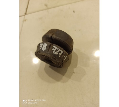 Отбойник переднего амортизатора правый