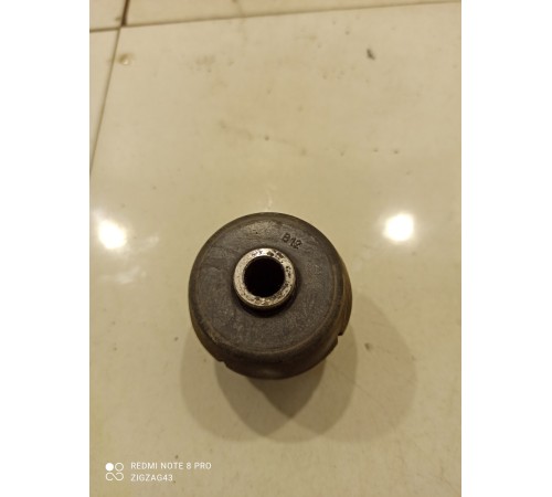 Отбойник переднего амортизатора правый