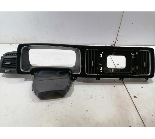 Накладка панели приборов, торпедо левая