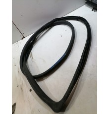 Уплотнитель проема двери (передний правый