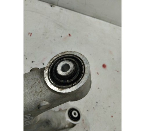 Рычаг подвески(задний правый)