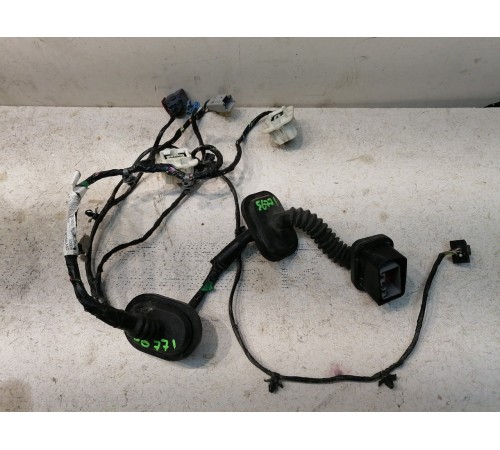 Электропроводка передней правой двери