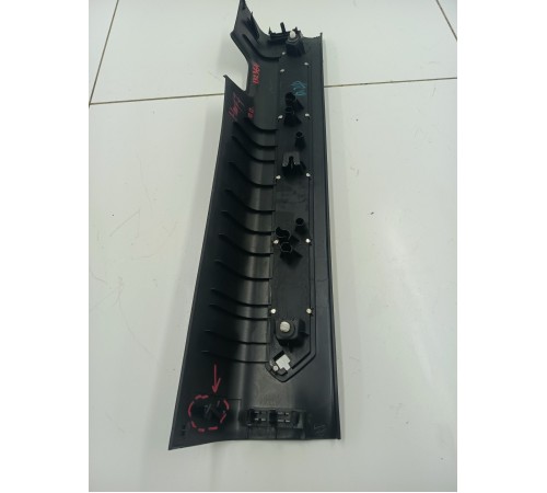 Накладка на порог правая 