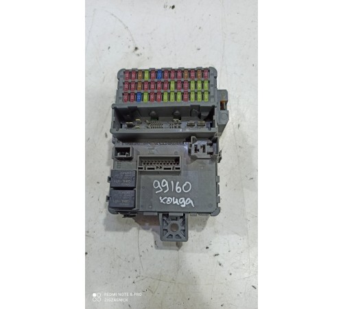 Блок предохранителей и реле