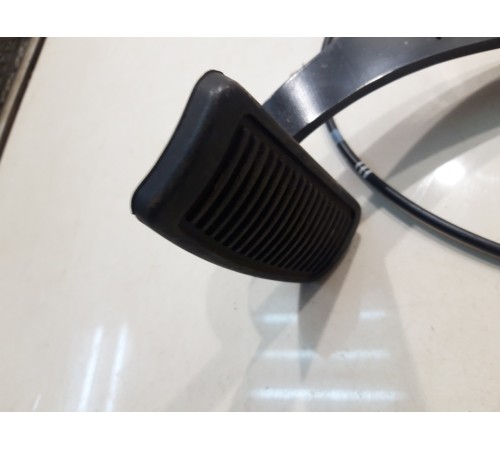 Педаль тормоза