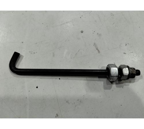 Крепление аккамулятора