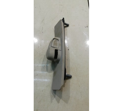 Кронштейн ремня безопасности(левый)