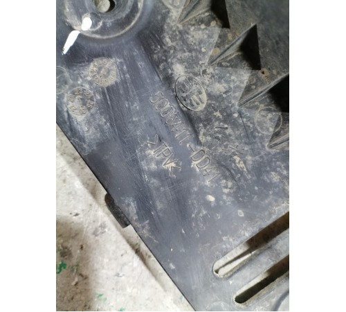 Брызговик передний левый мал