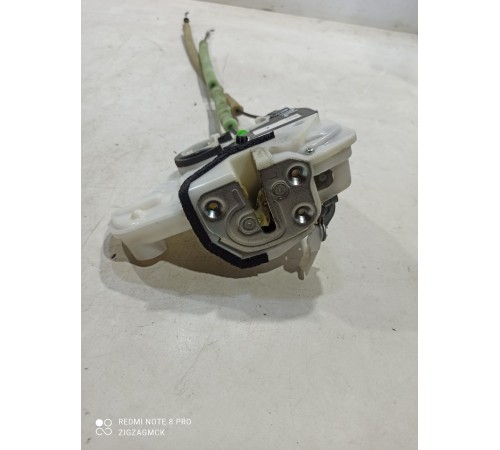 Замок двери (передний левый)