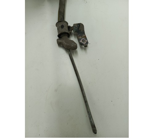 Трос стояночного тормоза задний правый