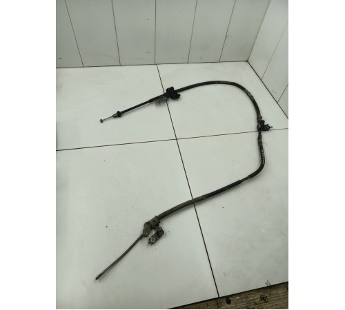 Трос стояночного тормоза задний правый