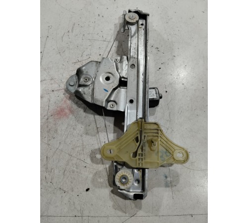 Стеклоподъемник (задний правый)