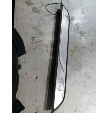 Накладка порога с подсветкой передняя правая