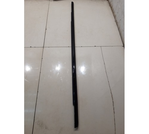 Накладка передней правой двери наружняя