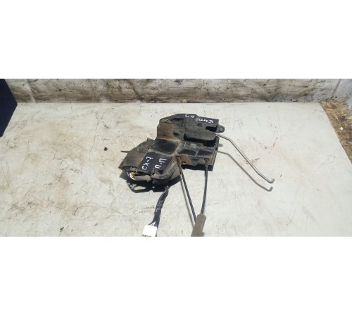 Замок двери передней правой