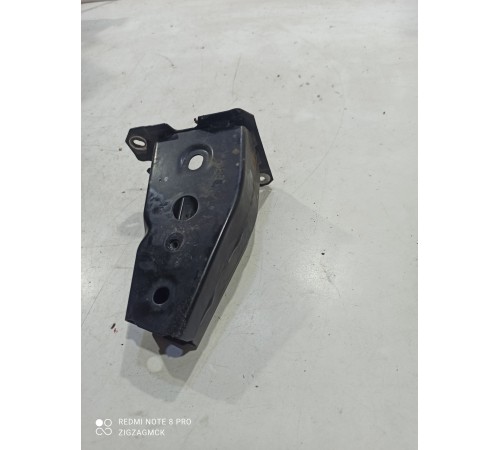 Кронштейн(крепление) усилителя переднего бампера левый