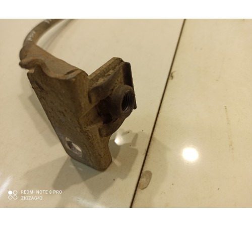 Тормозной шланг(передний правый)