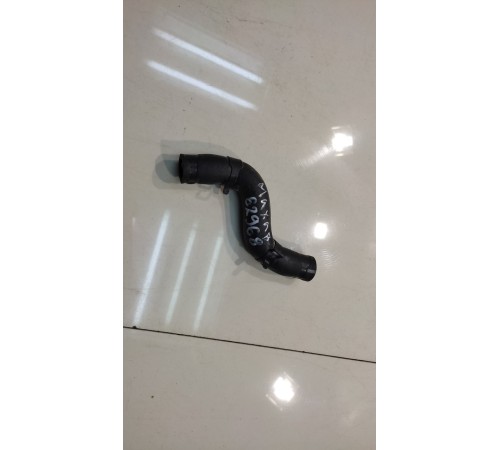 Патрубок системы охлаждения