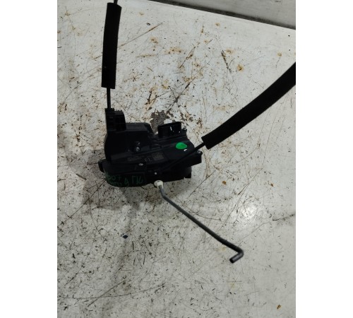 Замок двери передний левый