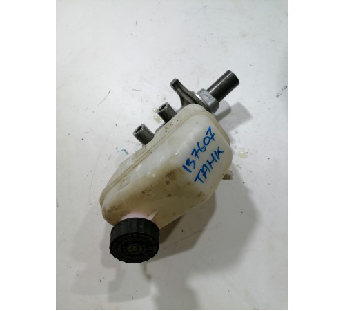 Главный торозной цилиндр с бачком