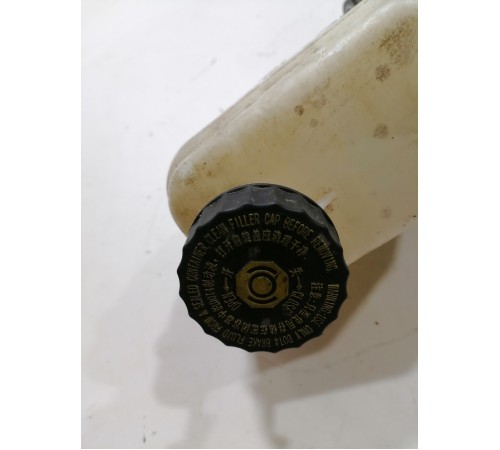 Главный торозной цилиндр с бачком