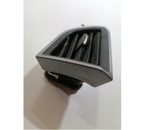 Дефлектор воздушный левый