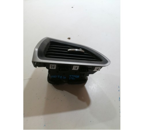 Дефлектор воздушный левый