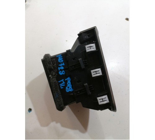 Дефлектор воздушный левый