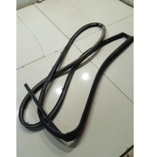 Уплотнитель двери(задний правый)