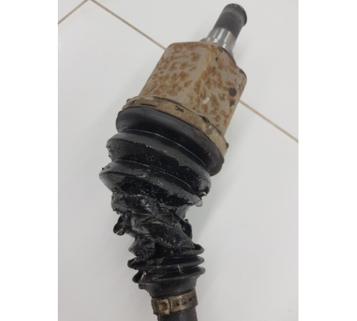 Привод полуось передний левый