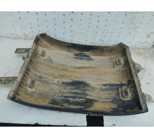 Брызговик задний левый верхний