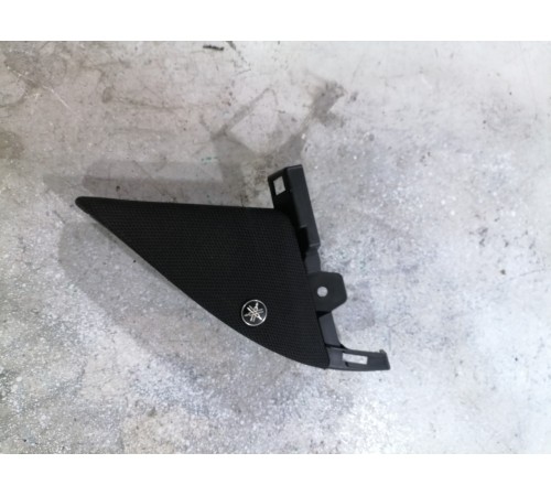 Динамик (уголок) двери передний правый