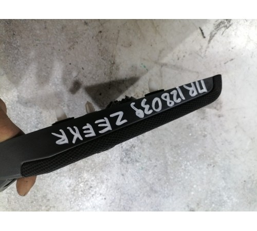 Динамик (уголок) двери передний правый