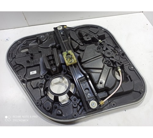 Стеклоподъемник двери (задний правый)