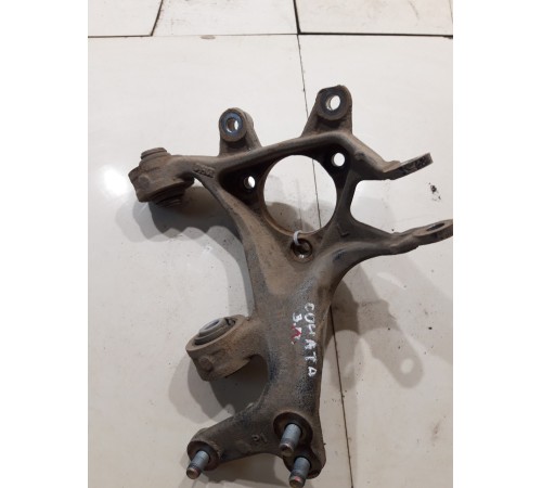 Кулак поворотный(задний левый)