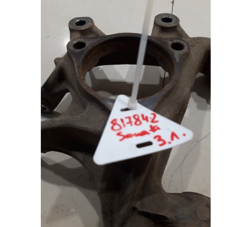 Кулак поворотный(задний левый)