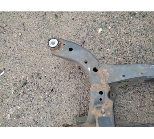 Балка подвески задняя (подрамник)