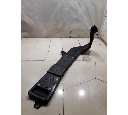 Воздуховод отопителя (печки) передний левый