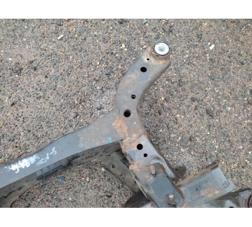 Балка подвески задняя (подрамник)