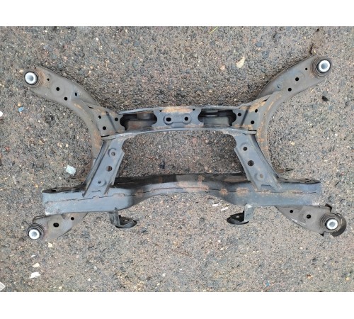 Балка подвески задняя (подрамник)