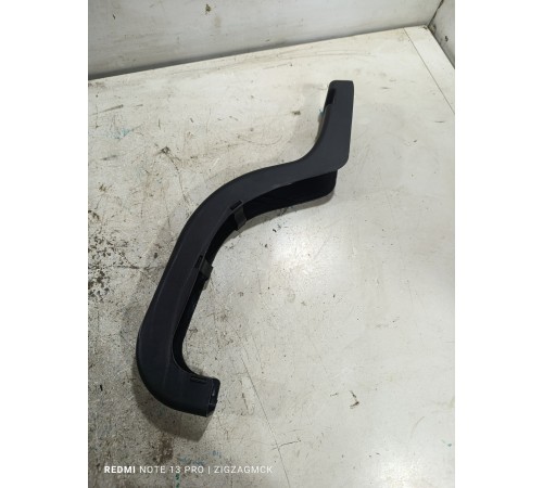 Накладка петли багажника левая